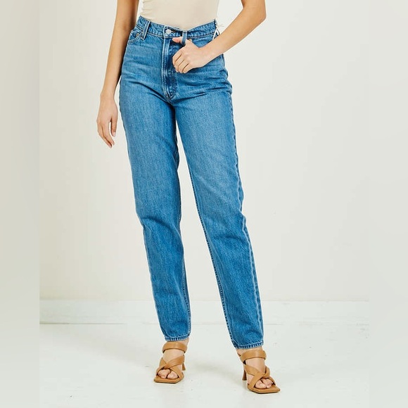 MOTHER Denim - Mother. Snacks! High Waisted Twizzy Skimp in Delicous Memories Wash. size 27.